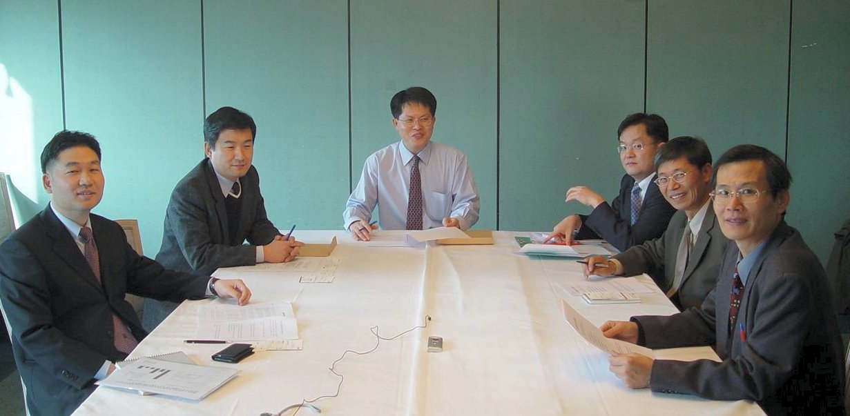 신년특집 좌담회 참석자들.